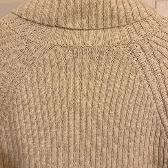 American eagle size large sweater cream / off white - Picture 5 of 5